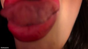 Visual+ASMR+｜+Mouth+Sounds+｜+Lens+Licking+｜+Sleep+🌙+[Ahdlpsg8DUs]