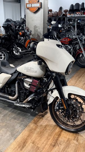 2023 HD Street Glide ST 117 White Sand Pearl 3K (VIN 5HD***5384)