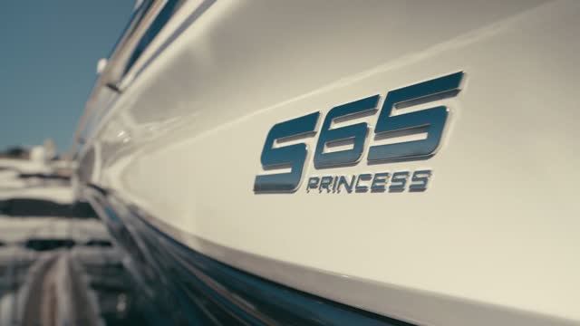 Моторная яхта Princess S65