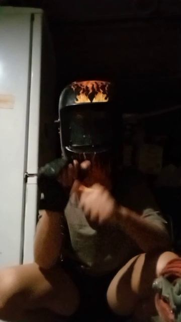 новая маска для лица но это для сварки сори