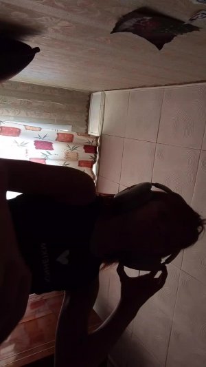 н