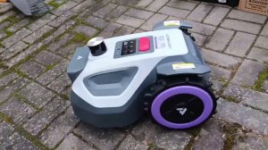«БЕЗ ПРОВОДОВ И БЕЗ ГЛЮКОВ GPS! Обзор Anthbot M5 с LiDAR: Будущее вашего газона»