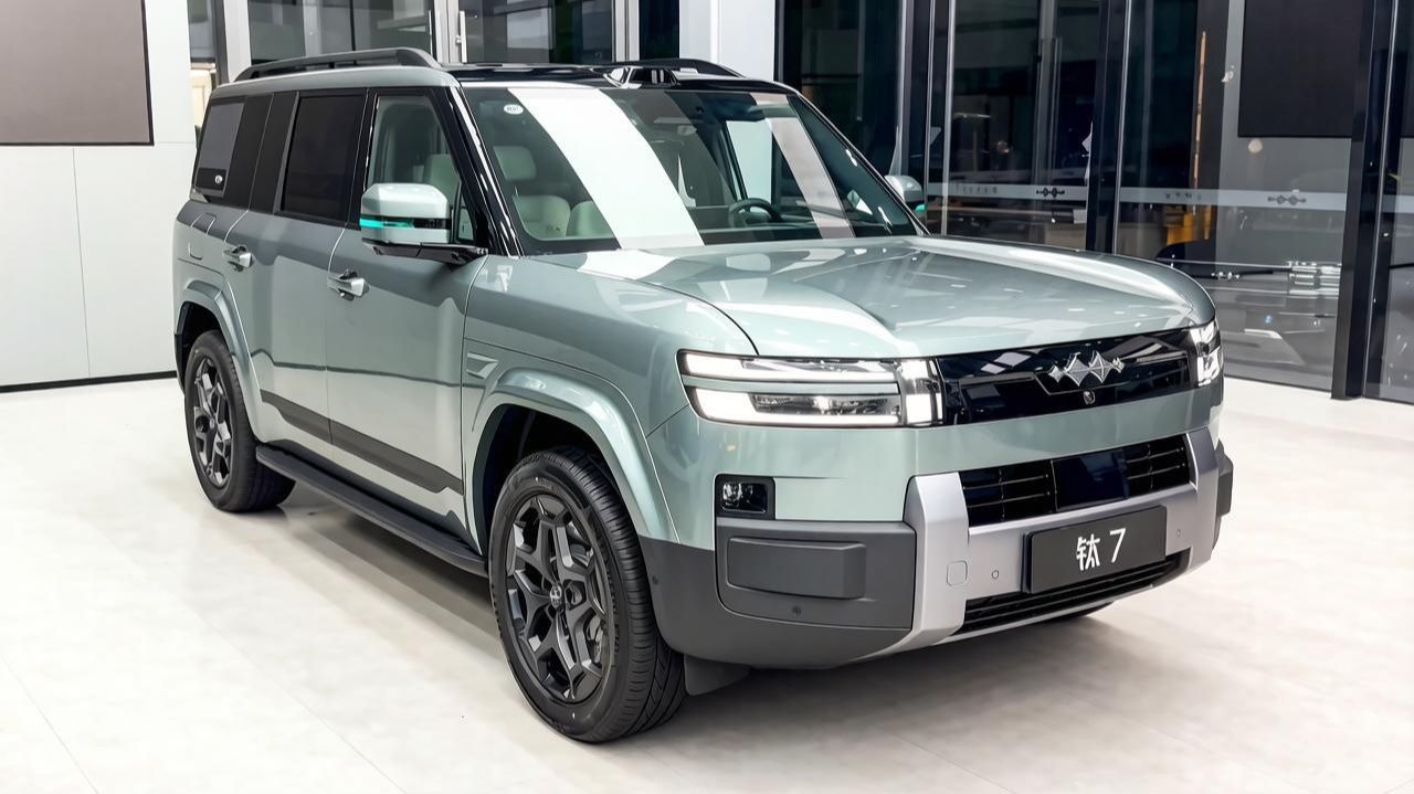НОВЫЙ ГИБРИДНЫЙ BYD LEOPARD TITANIUM 7 — хороший вариант за ваши деньги