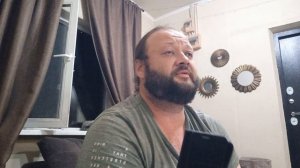 День не прошел даром Трудимся по хозяйству Читаю комментарии зрителей под видеороликами