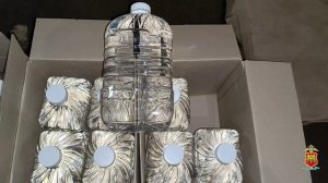 Из подпольного цеха в Кабардино-Балкарии полиция изъяла 13 тысяч бутылок алкоголя на 6 млн рублей