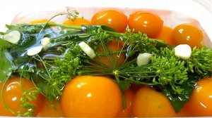 Малосольные и квашеные помидоры. С моей добавочкой вкуснее нет. Совершенно новый вкус, абсолютно.