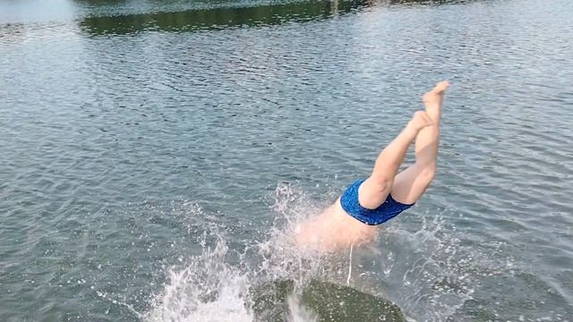 прыгую в воду