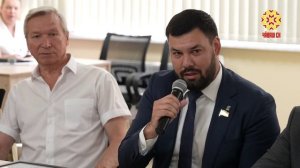 Секретарь регионального отделения партии «Единая Россия» Сергей Артамонов встретился с ветеранами