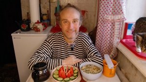 Обед с котями. Грех разрушения храма Духа Святого. Мукбанг. Обжор. Еда на камеру. Диета. Шизофрения.