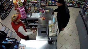 Наркоман разгромил кассу в магазине и ушёл