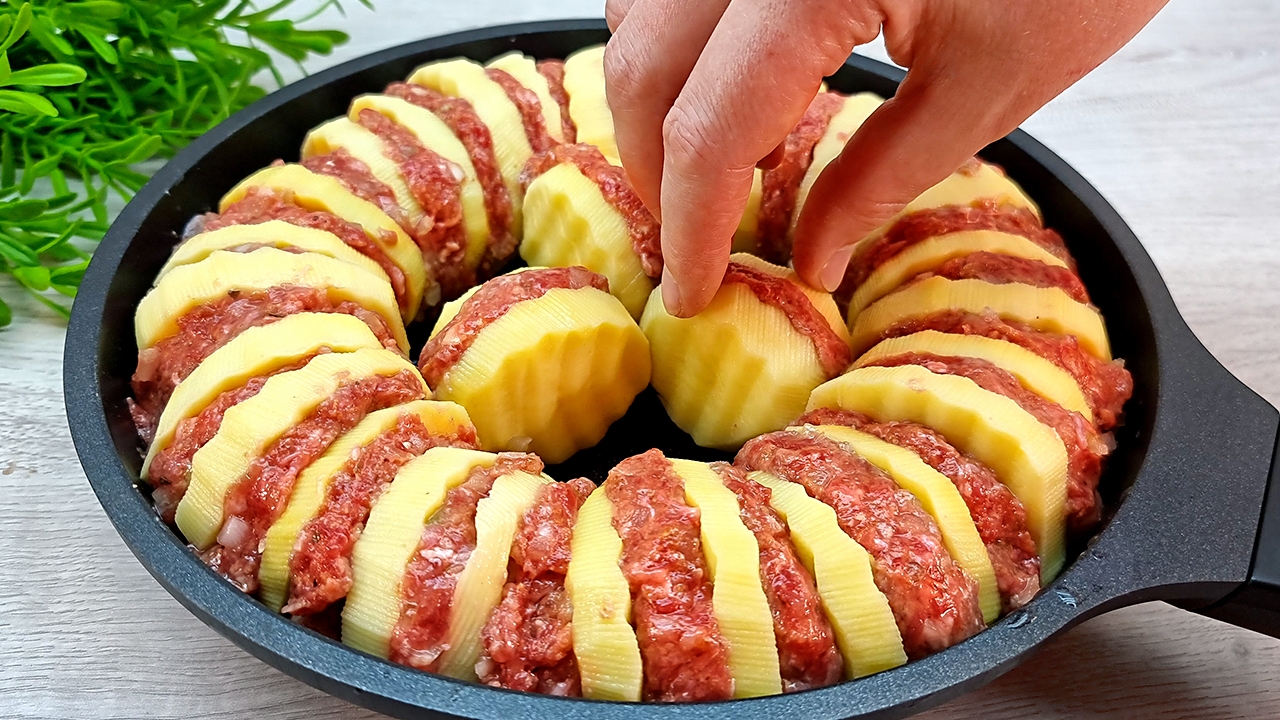 КАРТОФЕЛЬ С ФАРШЕМ 