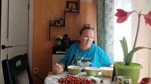 УТРО🌄🙋 СОЛНЕЧНОЕ, МУЖ КУПИЛ ВКУСНОЕ, СОБРАЛ🍓А Я ПЕРЕБИРАЮ И БОЛТАЮ.