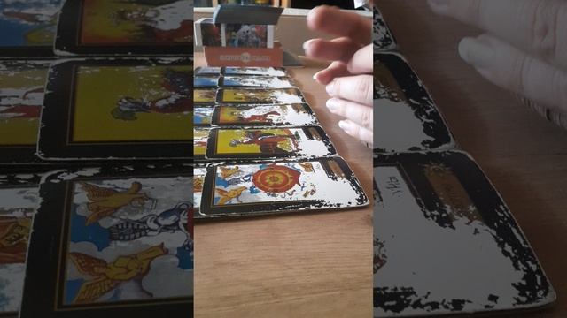 ТАРО РАСКЛАД / КАК СОВЛАДАТЬ С ТОЙ СИЛОЙ, КОТОРАЯ РВЁТСЯ НАРУЖУ...?