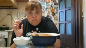 мукбанг пью кофе наслаждаюсь жизнью