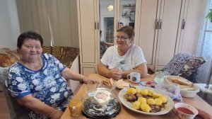 Дневник Обычной женщины. Купили люстру.                                Ура!нам привезли гарнитур.