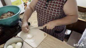 А у нас пикничок!Готовим вкусный шашлычок!