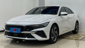 Hyundai Elantra 2023 1.5L CVT LUX Premium Edition