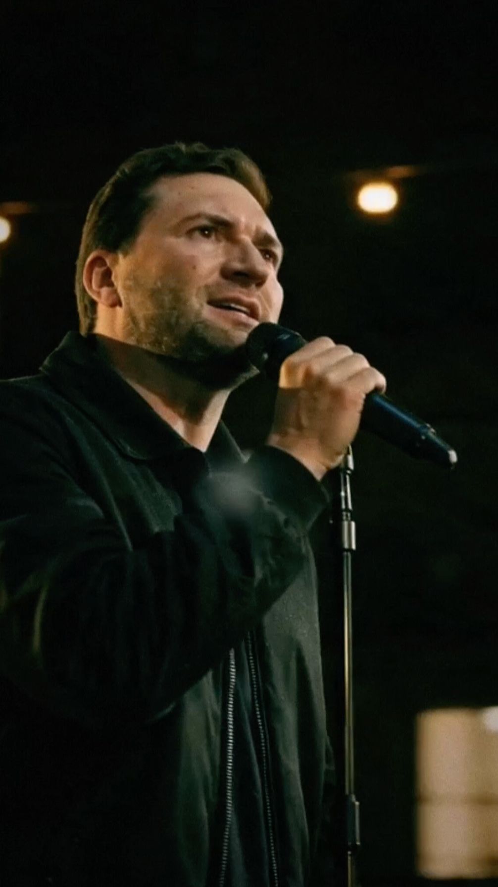 ИЛ БРЭДЛИ — Лайнер