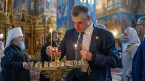 Председатель ЛДПР Леонид Слуцкий посетил Воскресенский кафедральный собор Ханты-Мансийска
