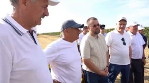 Главным авторитетом в России должен быть человек труда, а не разномастные спортсмены и артисты —