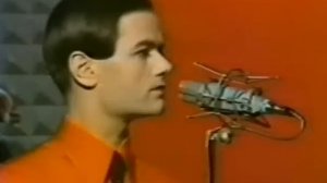 🍿 Kraftwerk - The Robots (Official Video)