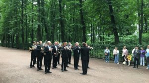 Прогулка с оркестром