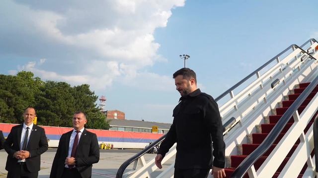 Путин уничтожил ПВО ВСУ в Киеве. Теперь ракеты бью как в тире. Зеленский сбежал в Сербию