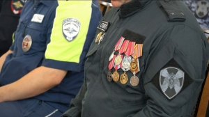 Губернатор Кировской области Александр Соколов вручил почетные знаки и грамоты росгвардейцам