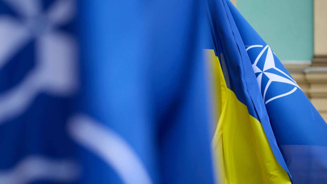 В США указали на невозможность вступления Украины в НАТО из-за коррупции