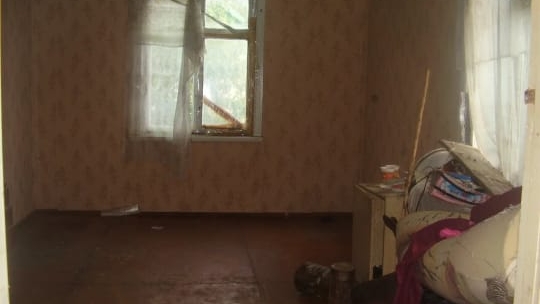 помогите обустроить две комнаты и каридор в которых я живу с детьми.