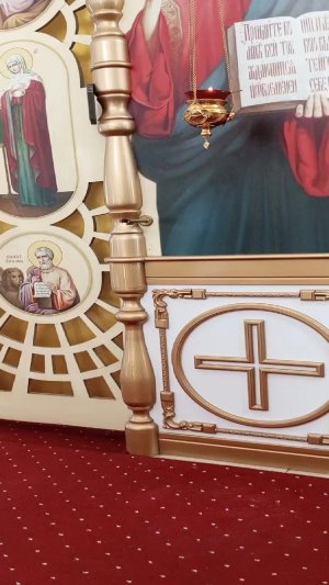Божественная служба в храме Святой Троицы