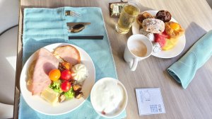 290. Китай. Шанхай. Гуляю по улочкам, мысли вслух. Обзор завтрака в Conrad Hotel. Июль 2026.