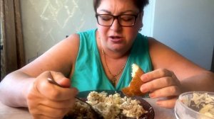 И все же?ПАчему я чавкаю⁉️А ПАТАМУ-ЧТО🤭/Мукбанг-ленивые как я огурцы😊