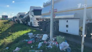 На границе Украины с Польшей скопилось 6,5 тысяч грузовиков.