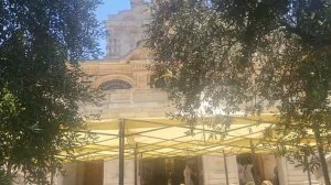 Мне дали свечу со Службы в монастыре Марии Магдалины