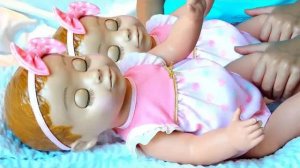 Polina playing with Twins babies and Dolls Song for kids