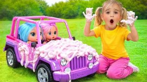 Алиса открывает автомойку, чтобы купить себе новую игрушечную машинку!