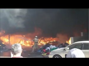 Жесткий пожар на центральном рынке в Геленджике. Все в шоке.