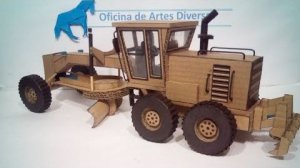 автогрейдер из картона