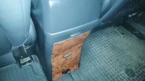 Как разобрать зону подлокотника (бар) на Chevrolet Captiva.
