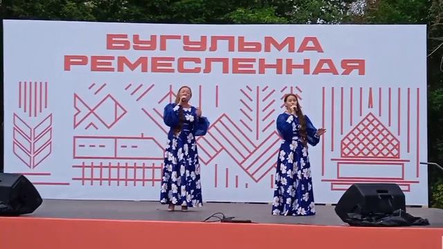 1000443368.mp4 Авторская песня,,На полях белый снег лежит