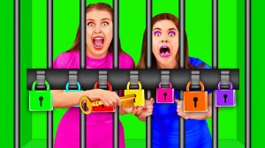 Побег из Комнаты Челлендж # Смешные Моменты