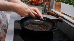 Хрустящая курица в сверх кремовом соусе с чесноком и пармезаном | Простой рецепт