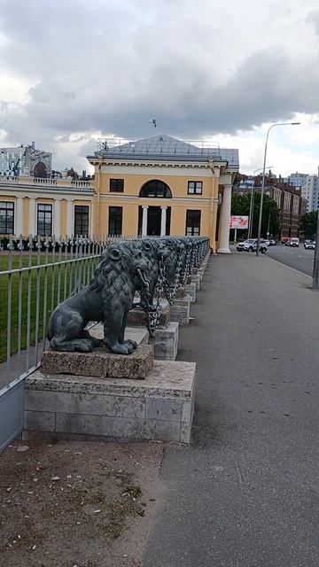 Тем временем 08.08.2026...Скованные одной цепью...