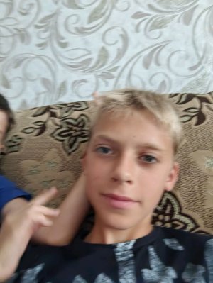 Кирилл и Артём у бабушки и дедушки