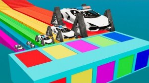 Крошечный и гигантский Lamborghini на треугольных колесах против лестницы и портальной ловушки