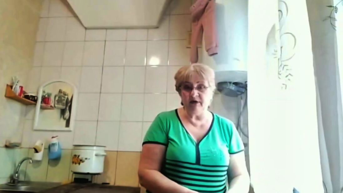 Удалила много ...соседи косо смотрят... так и живём...