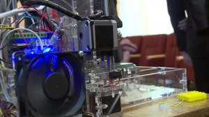 3D принтер напечатал ученикам конструктор