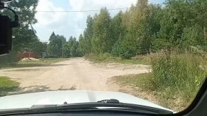Урожай огурцов , озеро , орехи .