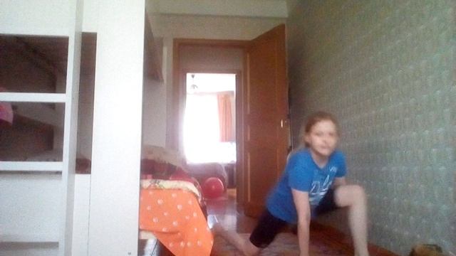 делаю шпагат